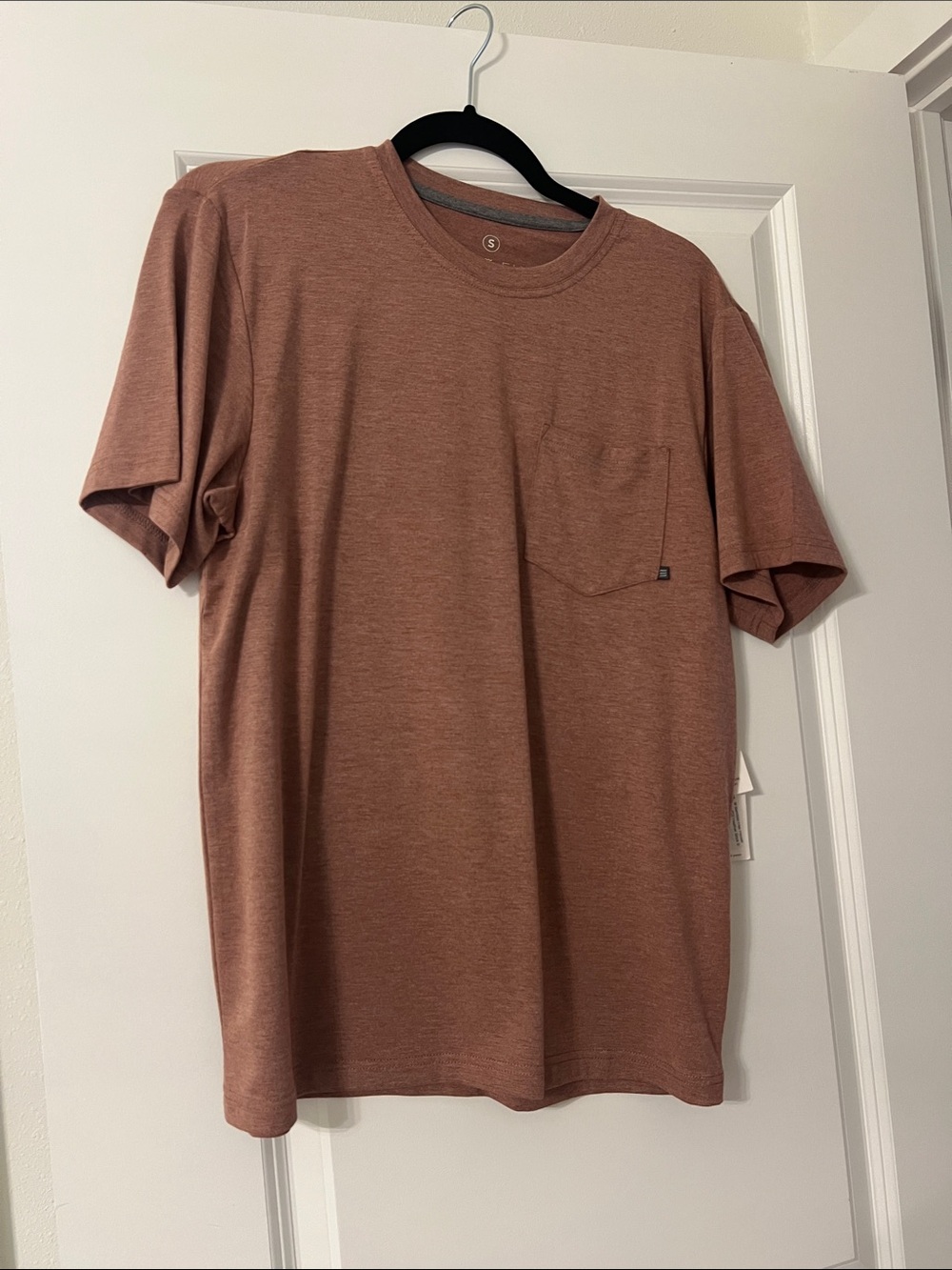 Free Fly Apparel Men's Short Sleeve Pocket Tee in Rust Brown Heather